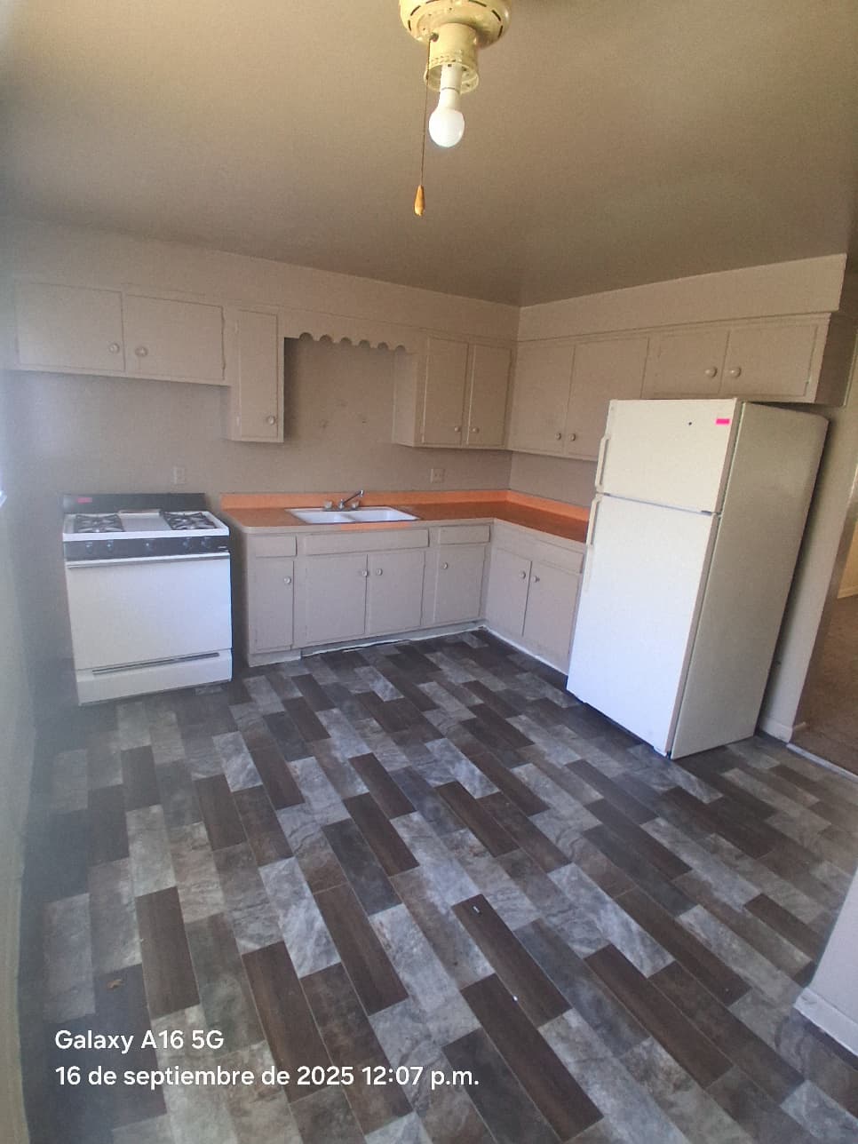 8736 West Carmen Avenue - 3