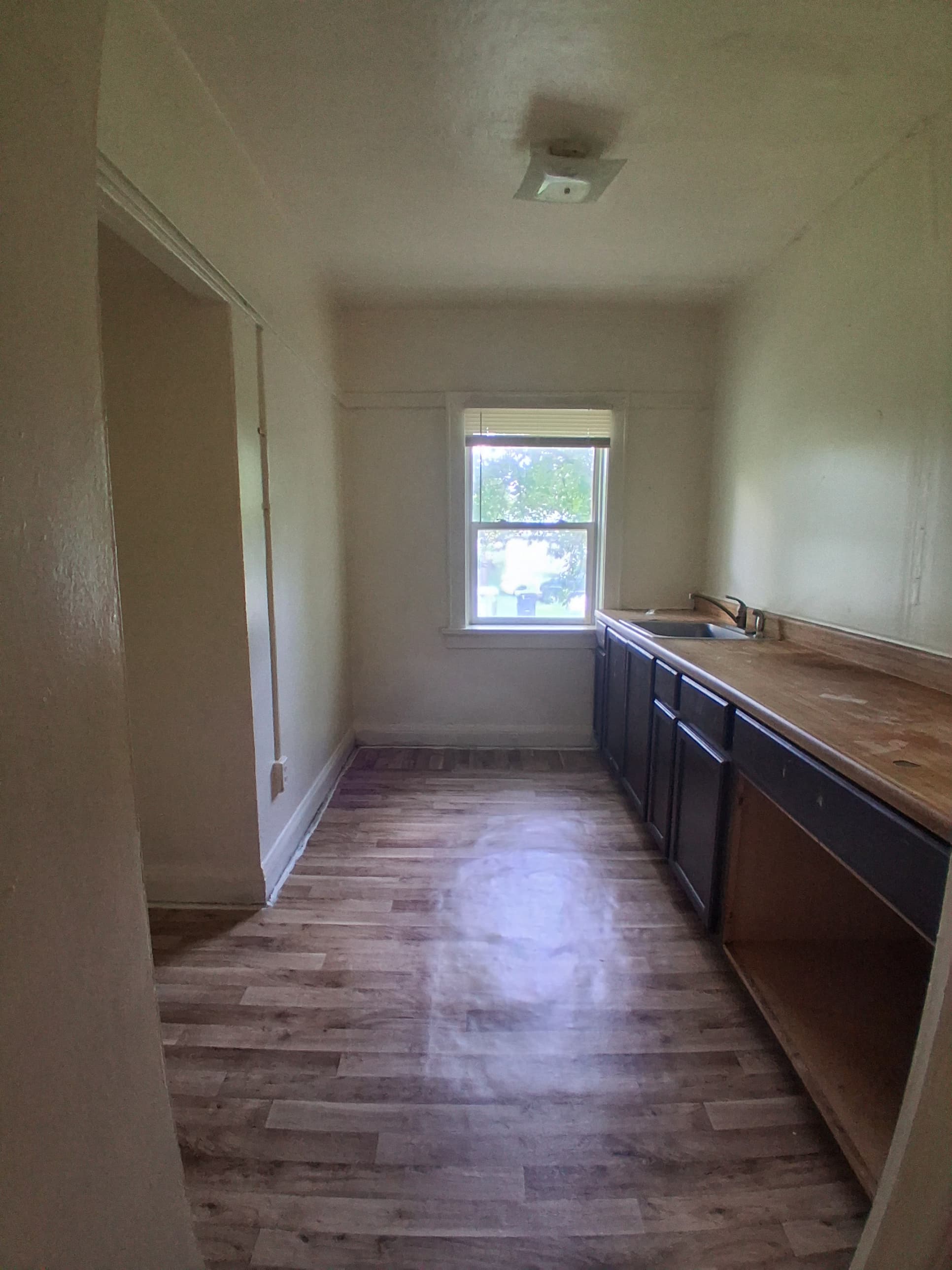 2453 N 17th St - 2